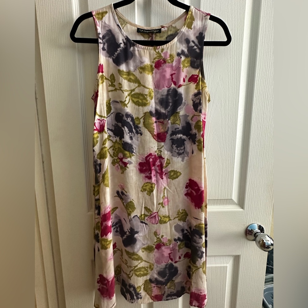 Cinnamon Girl, Small, Made in Hawaii. Multi color, floral short dress.